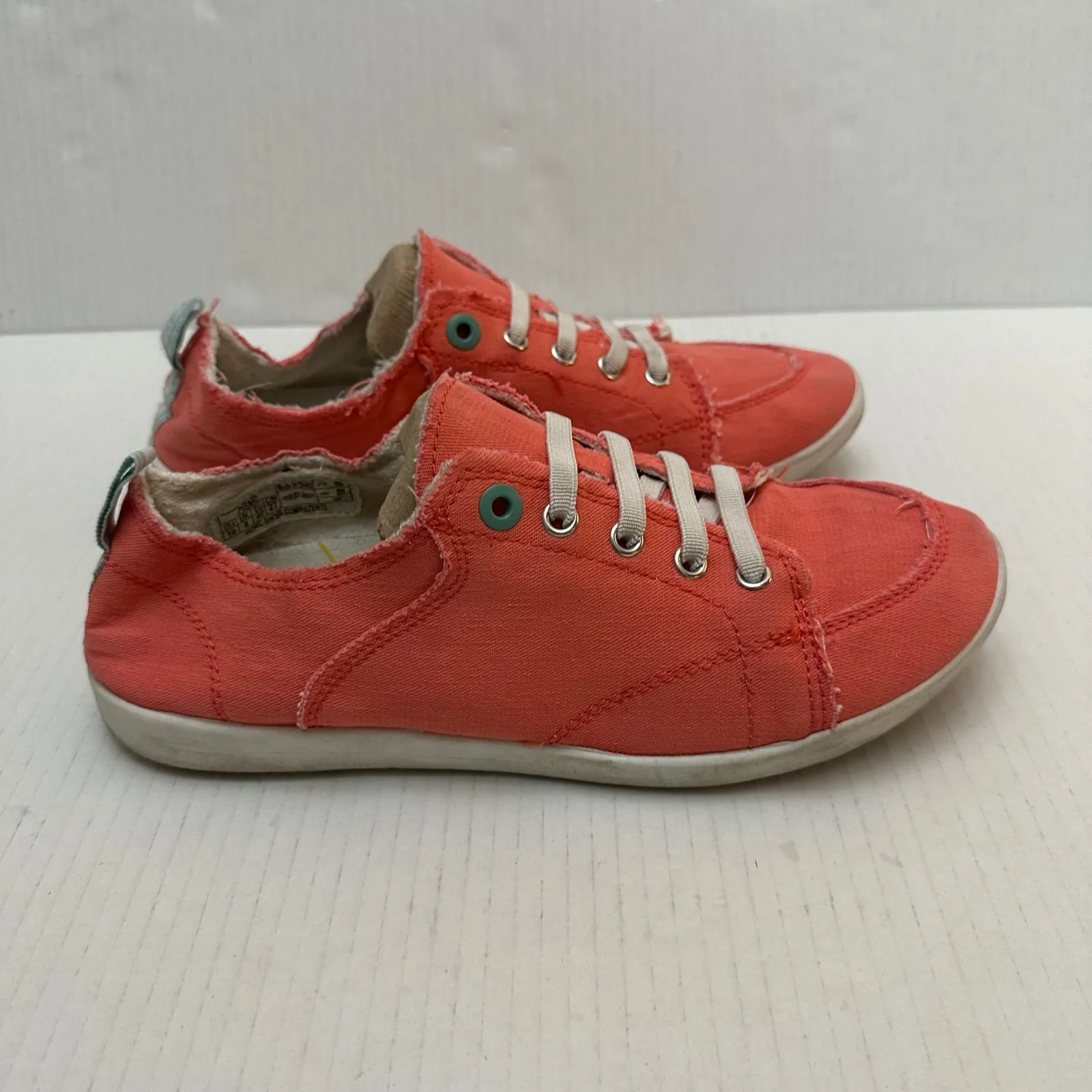 Vionic Beach Sneakers Womens 10 Coral Pink Slip On Sneakers Canvas Casual Shoes - Image 4