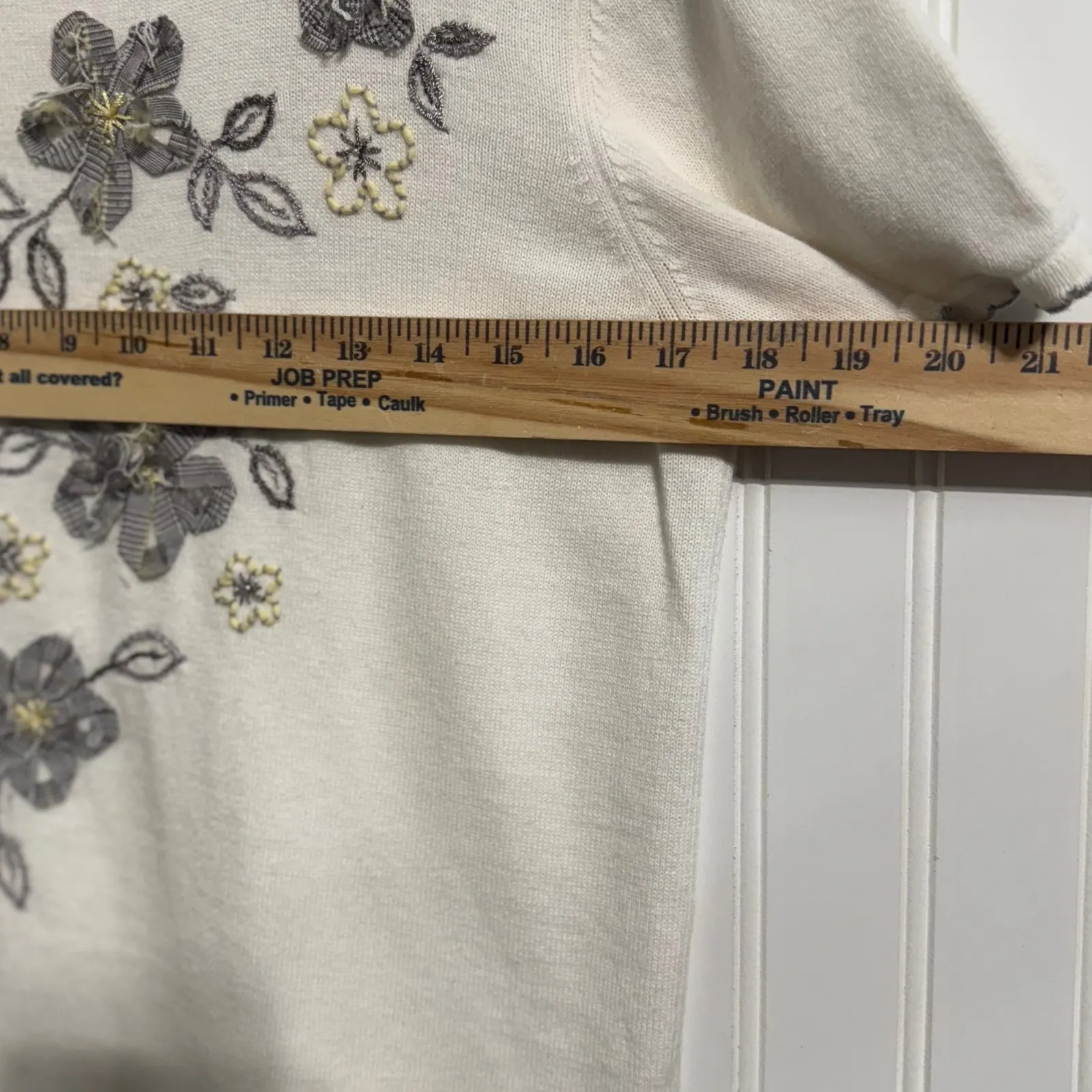 Alfred Dunner PM Cream Floral Embroidered Sweater Short Sleeve Ramie Cotton - Image 4