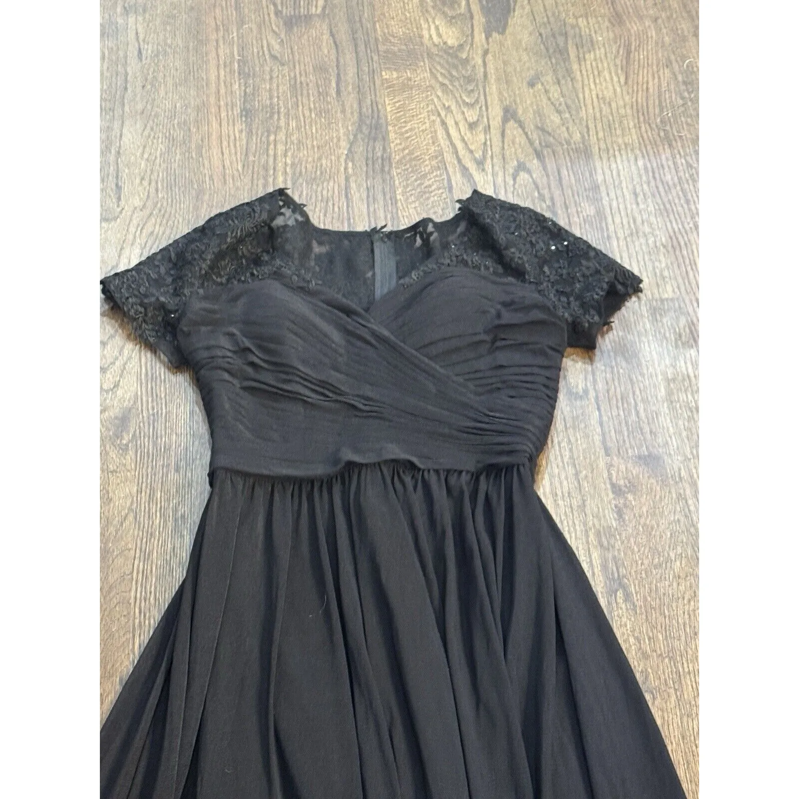 La Femme 29772‎ Floral Embroidered Ruched Back Jersey Gown, Black, Size 6 - Image 5