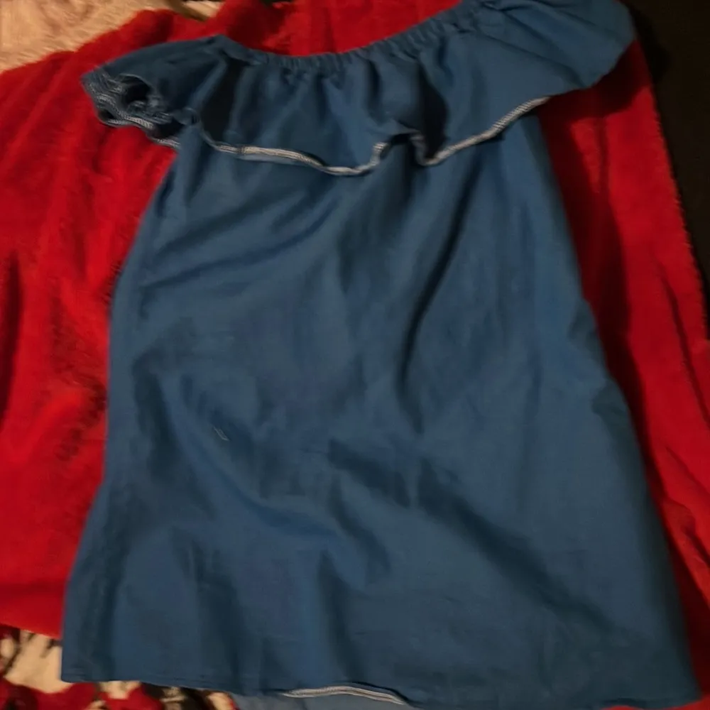 Off the Shoulder Denim Blouse - Image 3