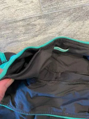 Lululemon Capri Size 6 - Image 5