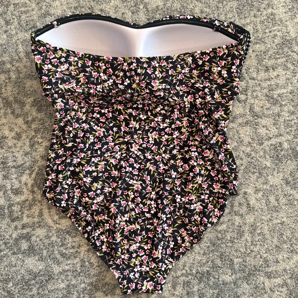 Kona Sol Crochet Flounce One Piece Swimsuit - Image 3