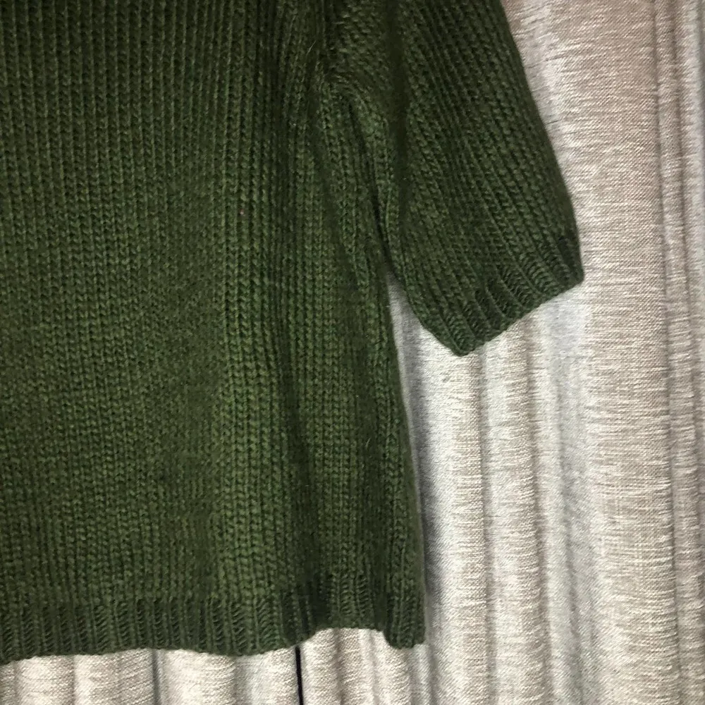 Paraphrase Cropped Short Sleeve Turtleneck Cowlneck Sweater Size Medium - Image 9