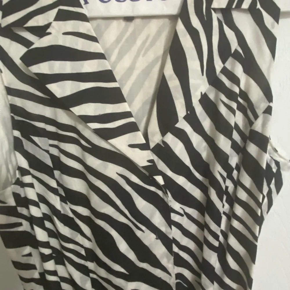 Jones New York Signature Zebra 🦓 Print Dress size 6 - Image 4