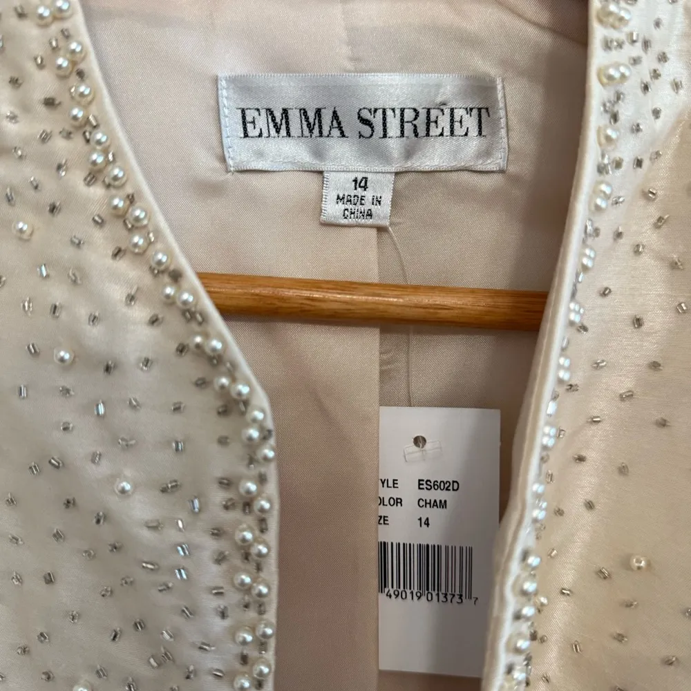 Emma Street 2 Piece Formal - Image 10