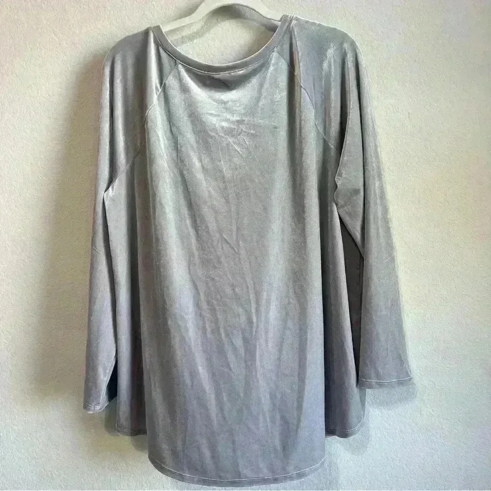 LOFT‎ Lounge Women’s Gray Velvet Pullover Top Size L - Image 2