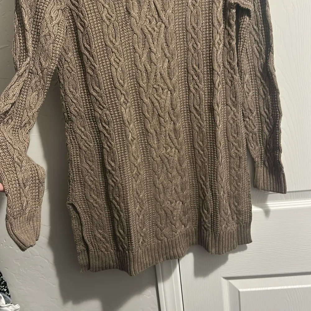 Cable Knit Brown Sweater - Image 3