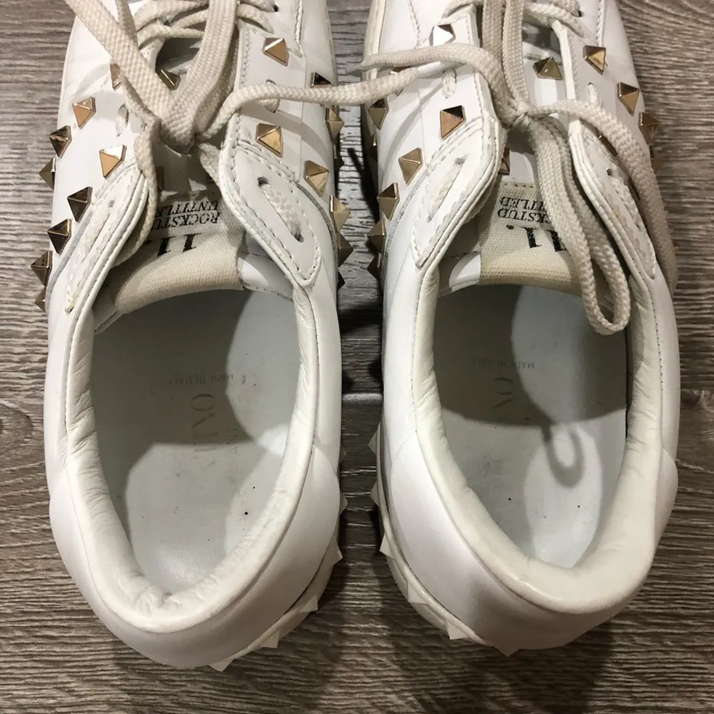 Valentino Rockstud Sneakers Trainers White with Gold Studs EU 39 - Image 5