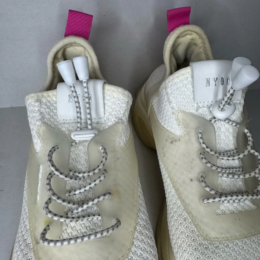 Steve Madden Myles White Pink Sneaker Size 7M - Image 4