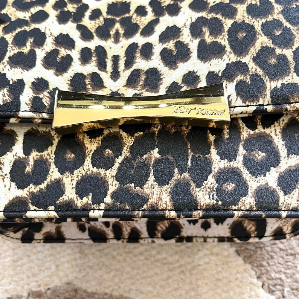 Top Handle Crossbody in Leopard/Red - Image 9