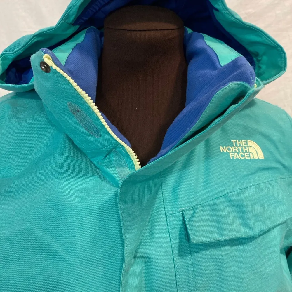 Snowboarding Coat Women Size Medium Green/Blue EUC - Image 4