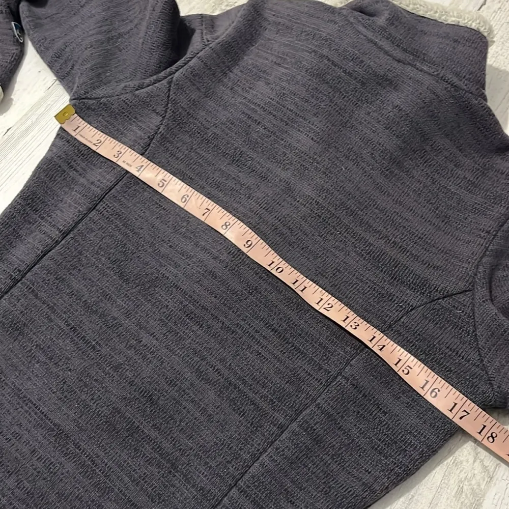 Kuhl Woman’s Pullover Size Small - Image 8