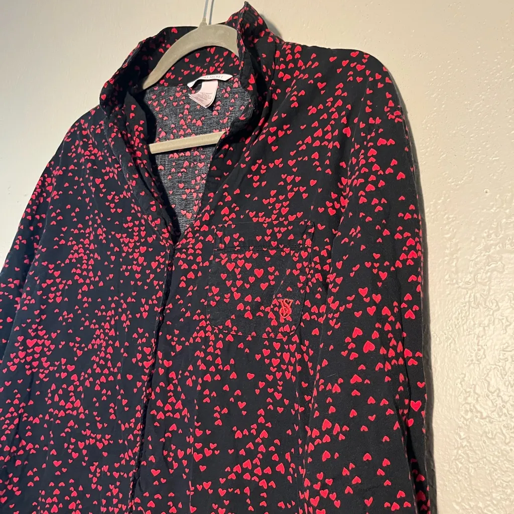 Victoria's Secret Black + Red 3/4 Sleeve Button Down Hearts Print SZ S Y2K - Image 7