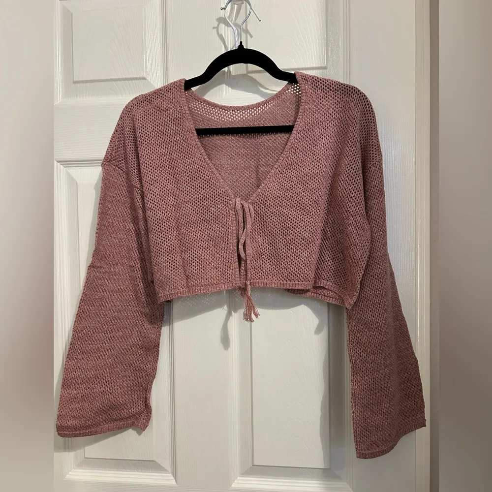 NWT minkpink rose Pink Crop tie front long sleeve Sweater cover up revolve XS - Image 3