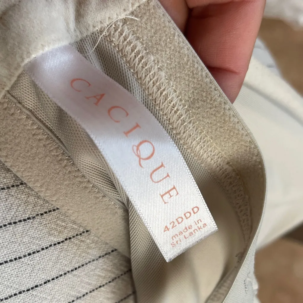 Cacique Classic Cream Full-Coverage boost plunge Bra cotton spandex - Image 6