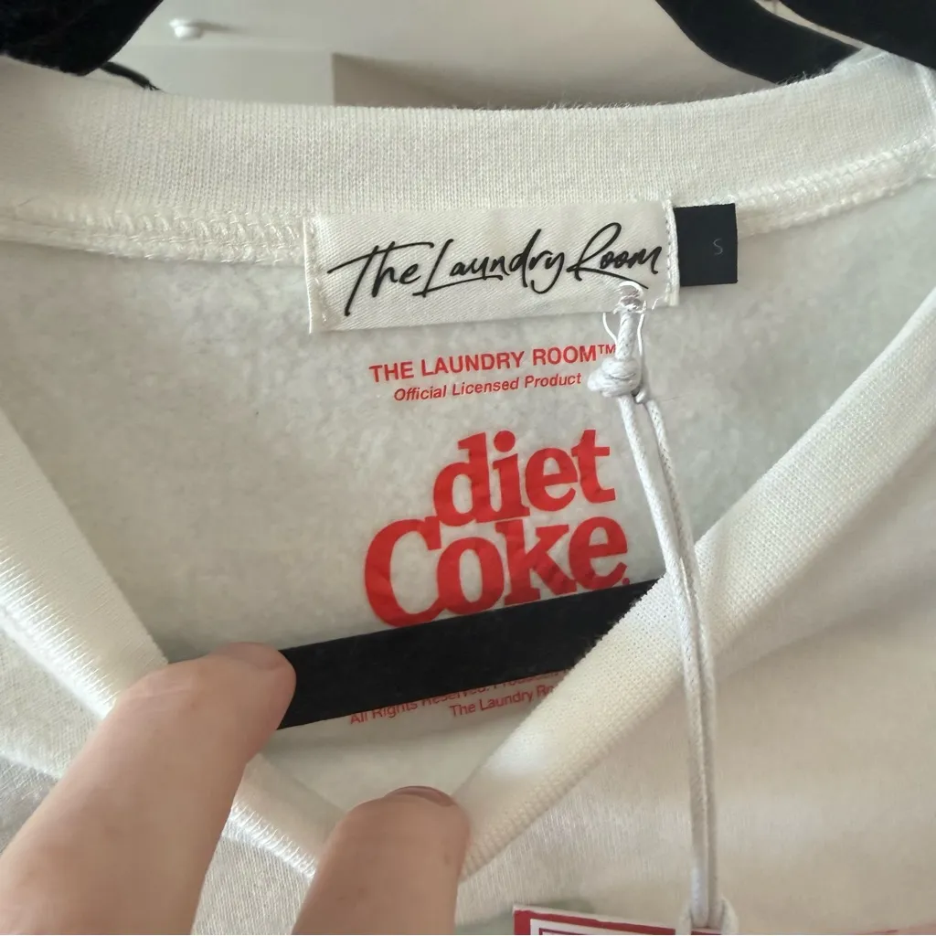 The Laundry Room Diet Coke Graphic Sweatshirt White Pullover Size Small - Image 3