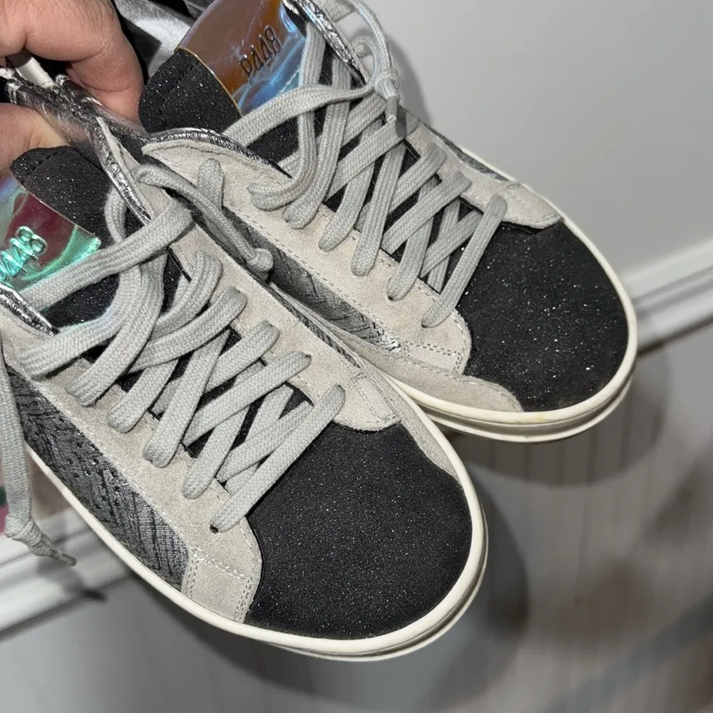 P448 sneakers size 5 Made to look worn silver gray black tartan John - Image 5