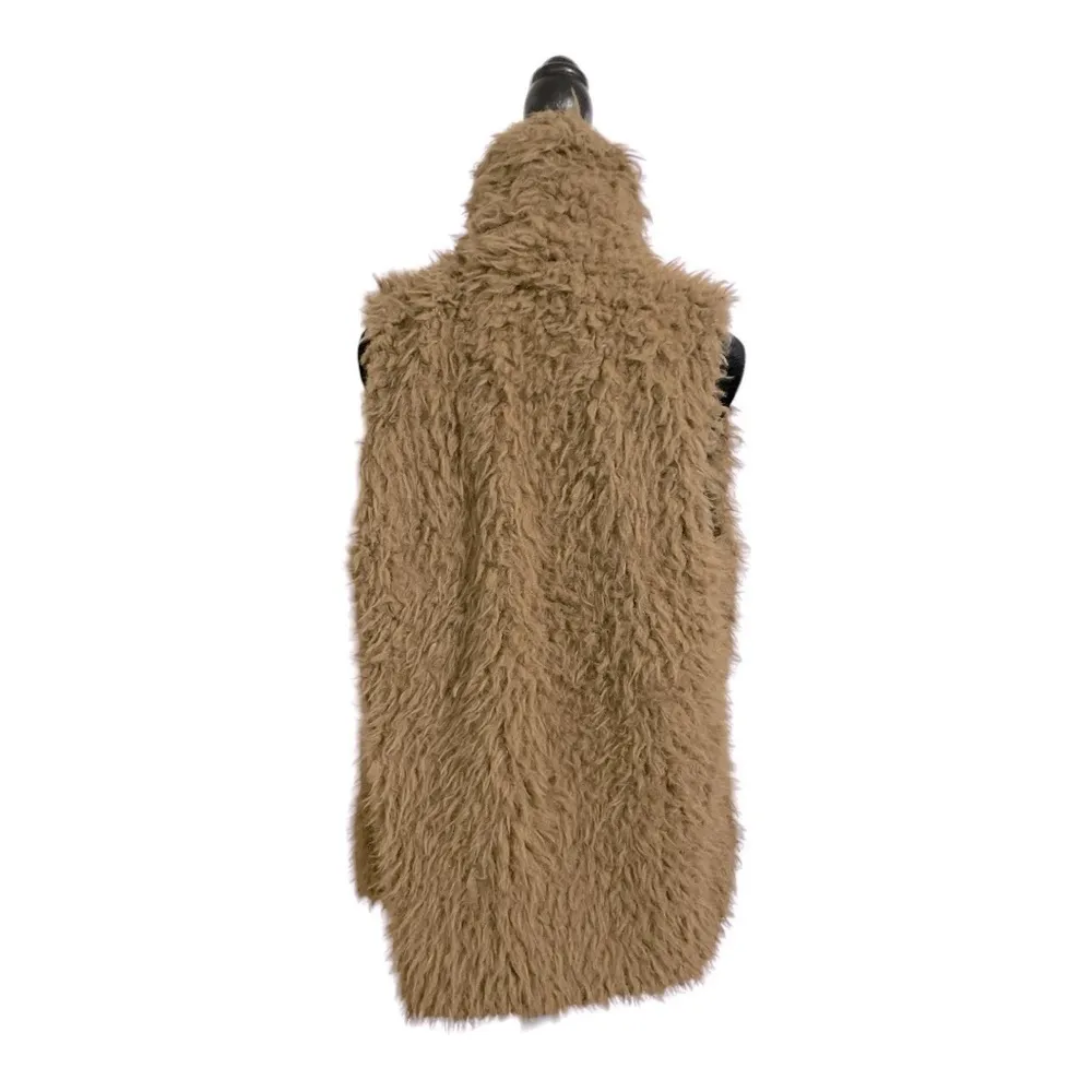 Ashley Premium By 26
International Womens Black
Brown Faux Fur Vest Size L - Image 7