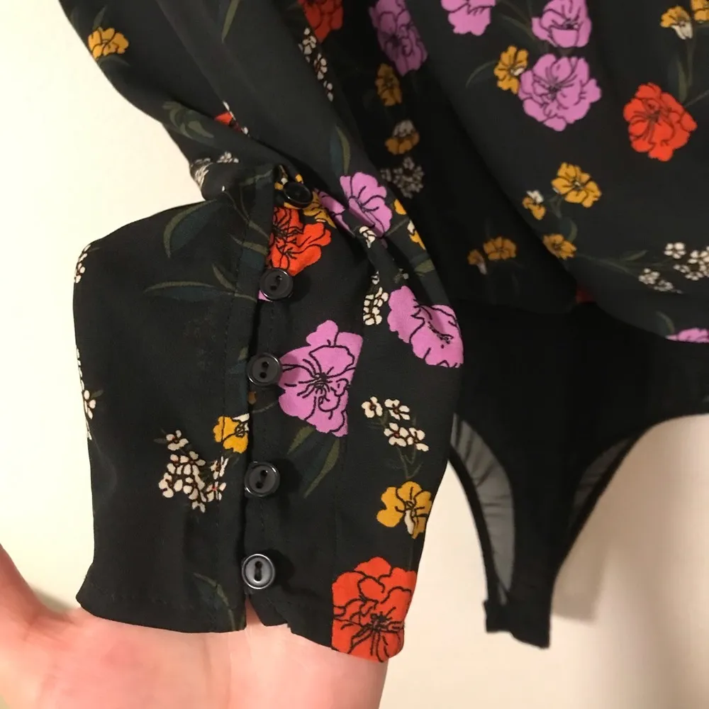 ASTR The Label floral black bodysuit wrap front long sleeve top S flower girly - Image 6