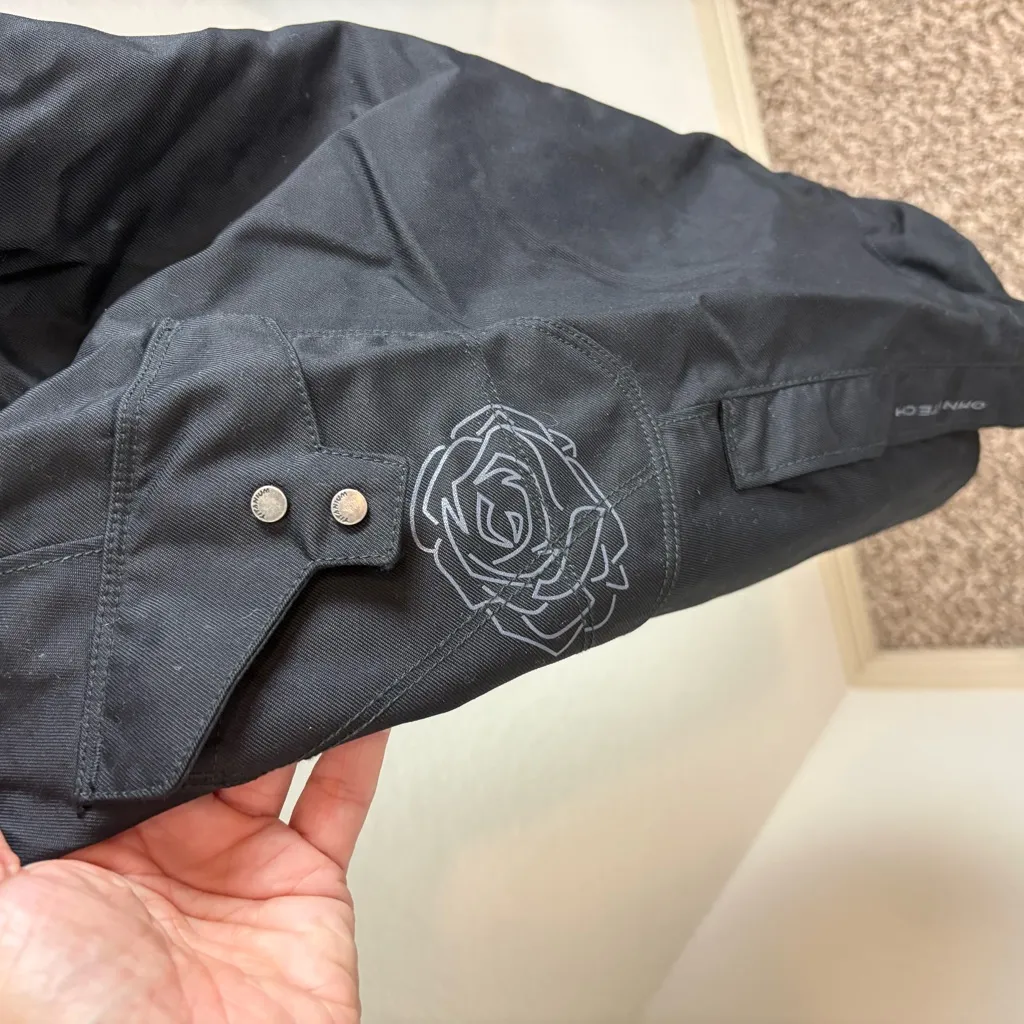 Columbia  Women Black Cargo Ski Pants - Image 2