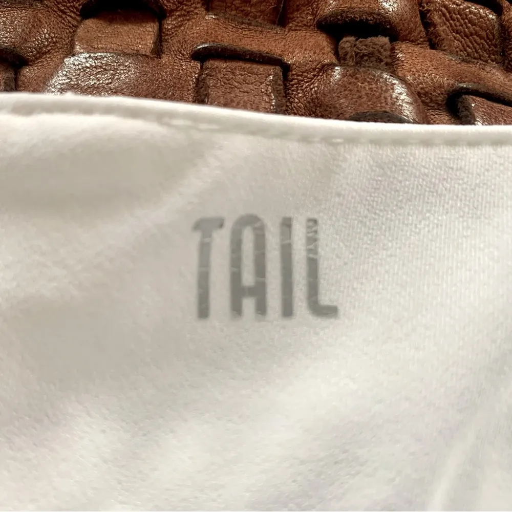 TAIL White Golf Shorts Size 31 - Image 3