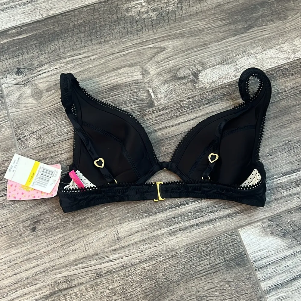 Betsey Johnson Swim BEACH Floral BLACK Bikini Top Size MEDIUM Rosette NWT #67 - Image 3