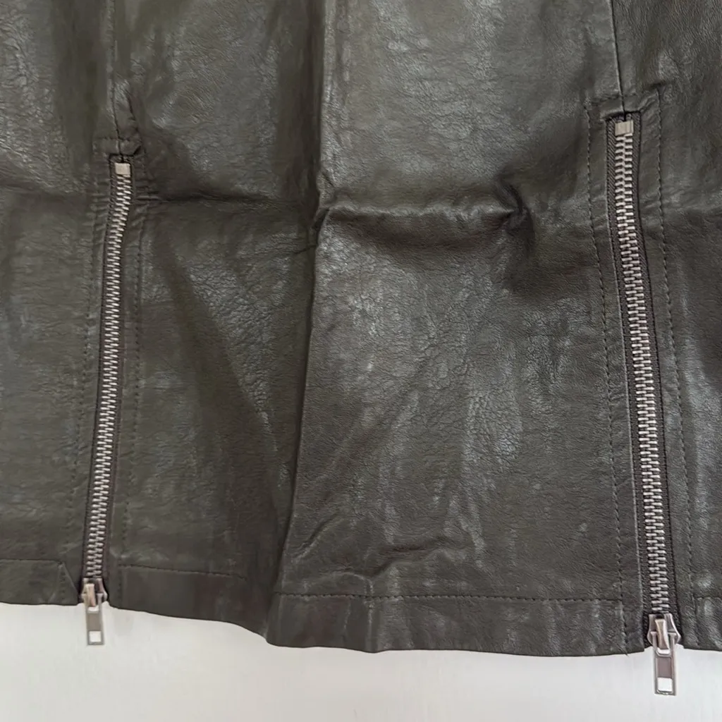 MOVING SALE LF faux leather zipper green mini skirt - Image 4