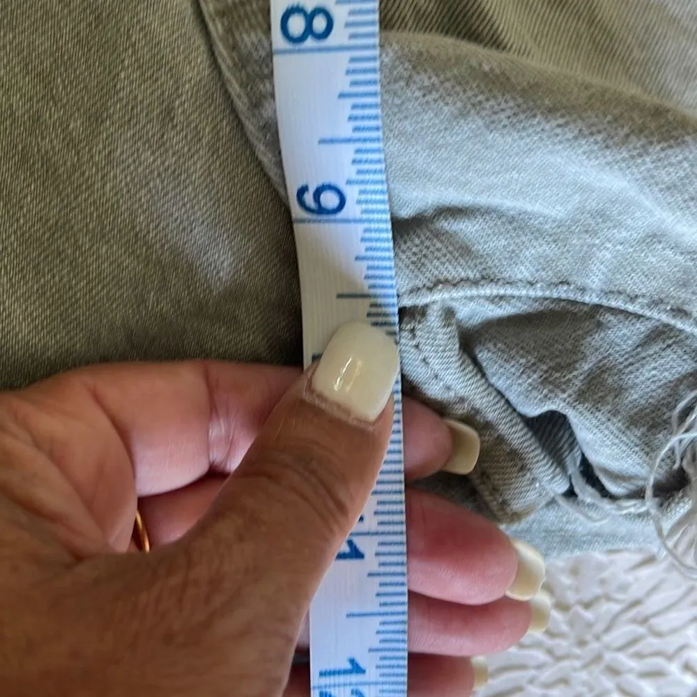 Universal Thread Goods Co Womens Distressed Cutoff Shorts Vintage Midi Sage Gree - Image 7