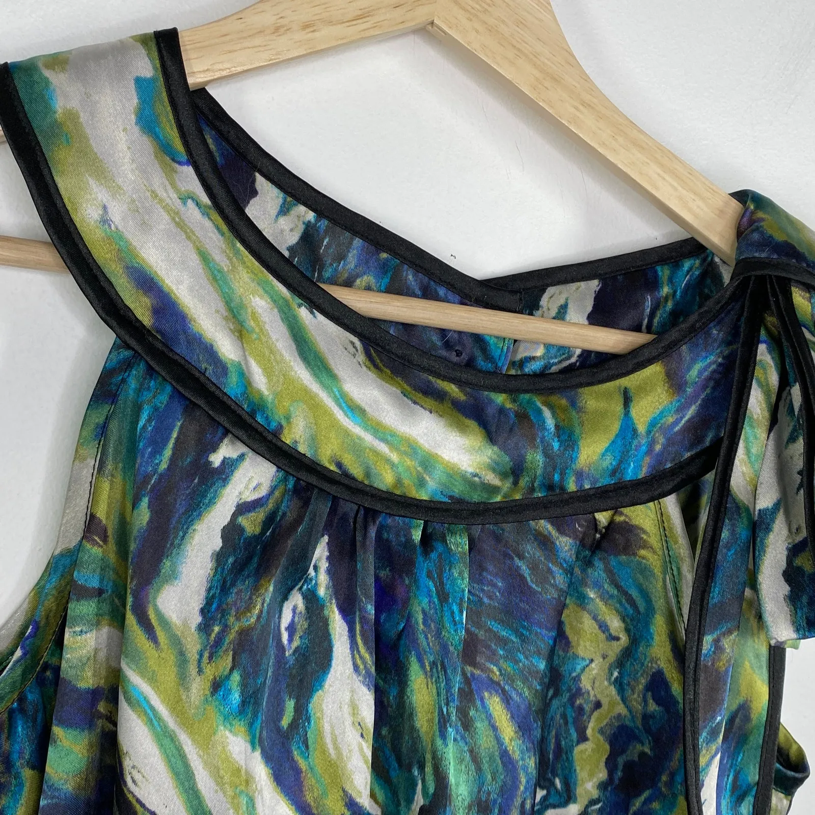 I.N. San Francisco Multi-Color Tie Shoulder Sleeveless Blouse Women's Size Small - Image 4