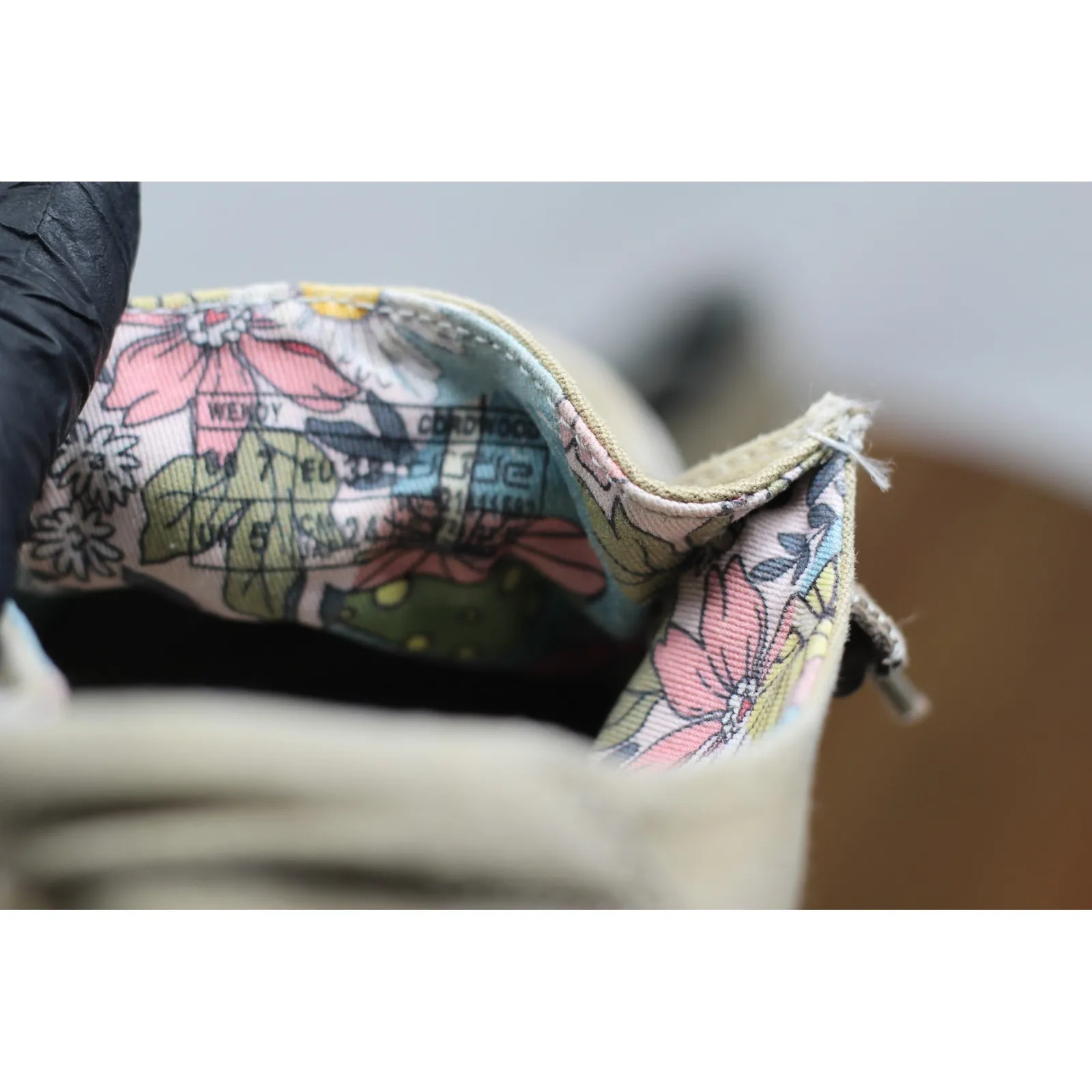 Hey Dude Wendy Floral Beige Casual Loafers Lightweight Shoes Womens Size 7‎ - Image 2