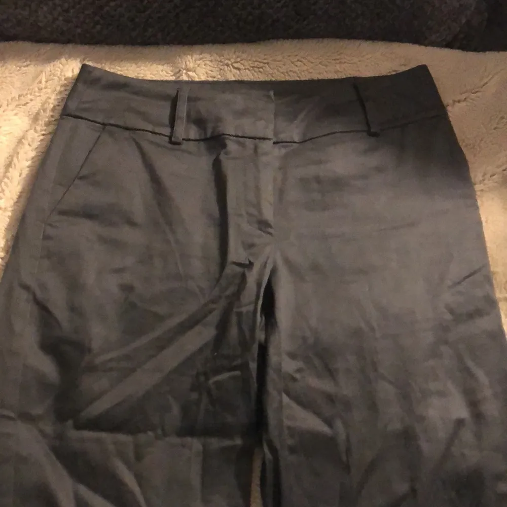 🔹4 for $30 Axcess Stretch Metro Fit Dress Capris, size 4 Gray - Image 2