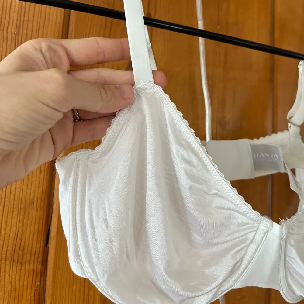 Hanro Satin Deluxe Sheer Bra - Image 4