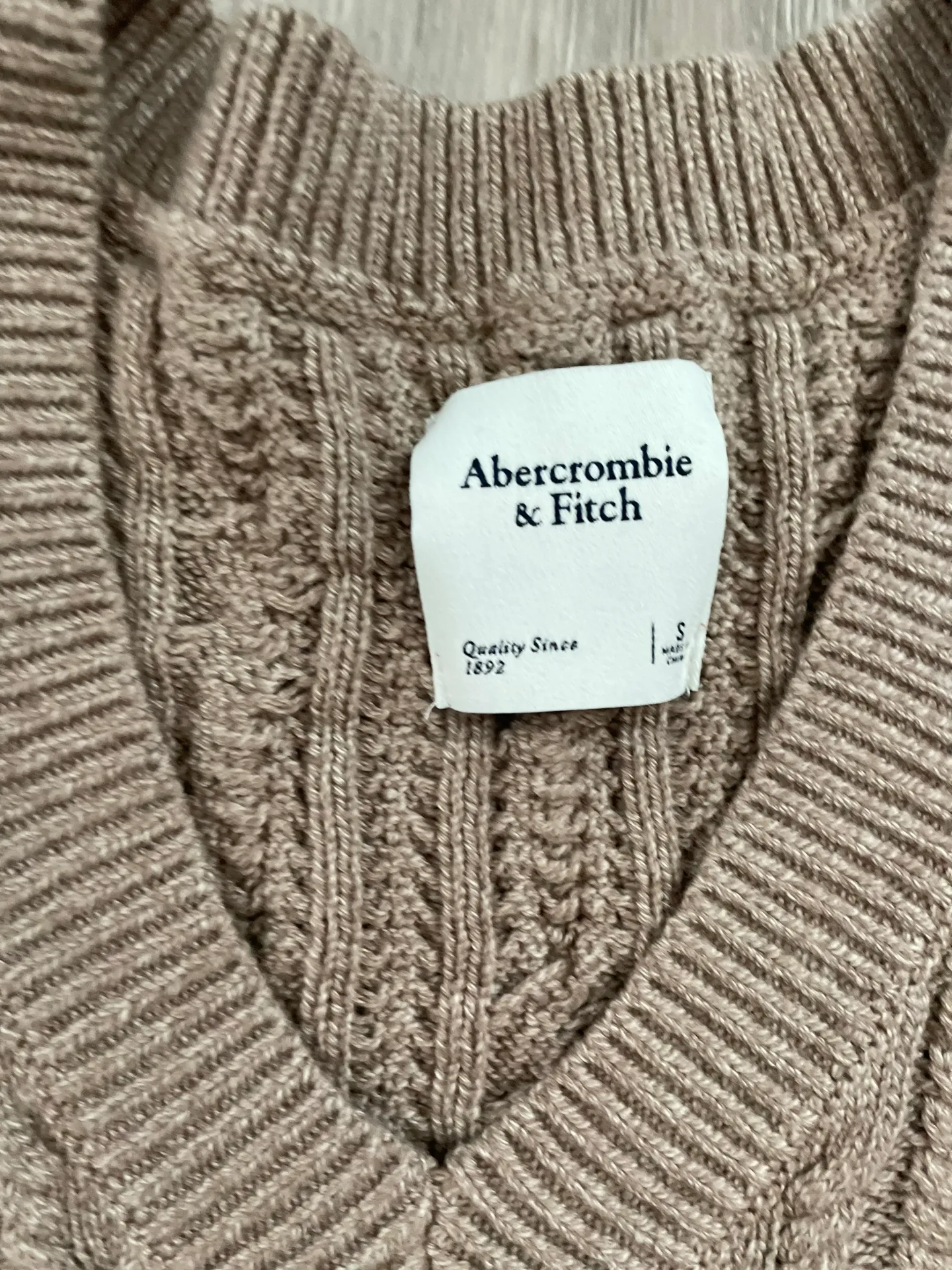 Abercrombie & Fitch Sweater Vest - Image 2