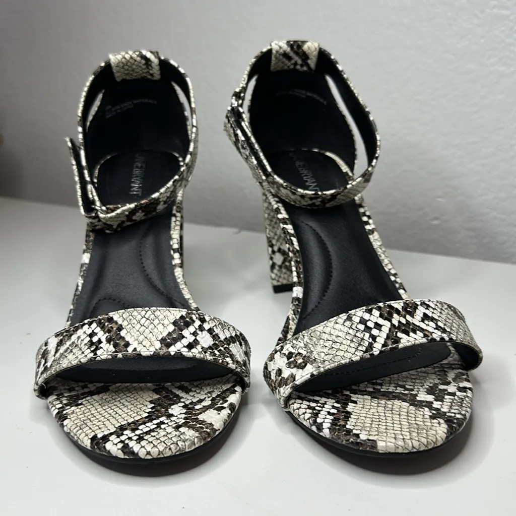 LANE BRYANT Snakeskin Patterned heels - Image 4