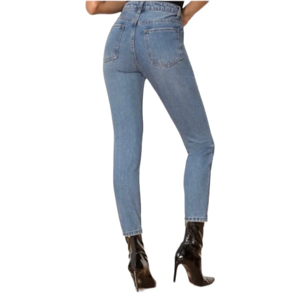 NWT Superdown x Revolve Mid Rise Jeans in Medium Wash - Image 6