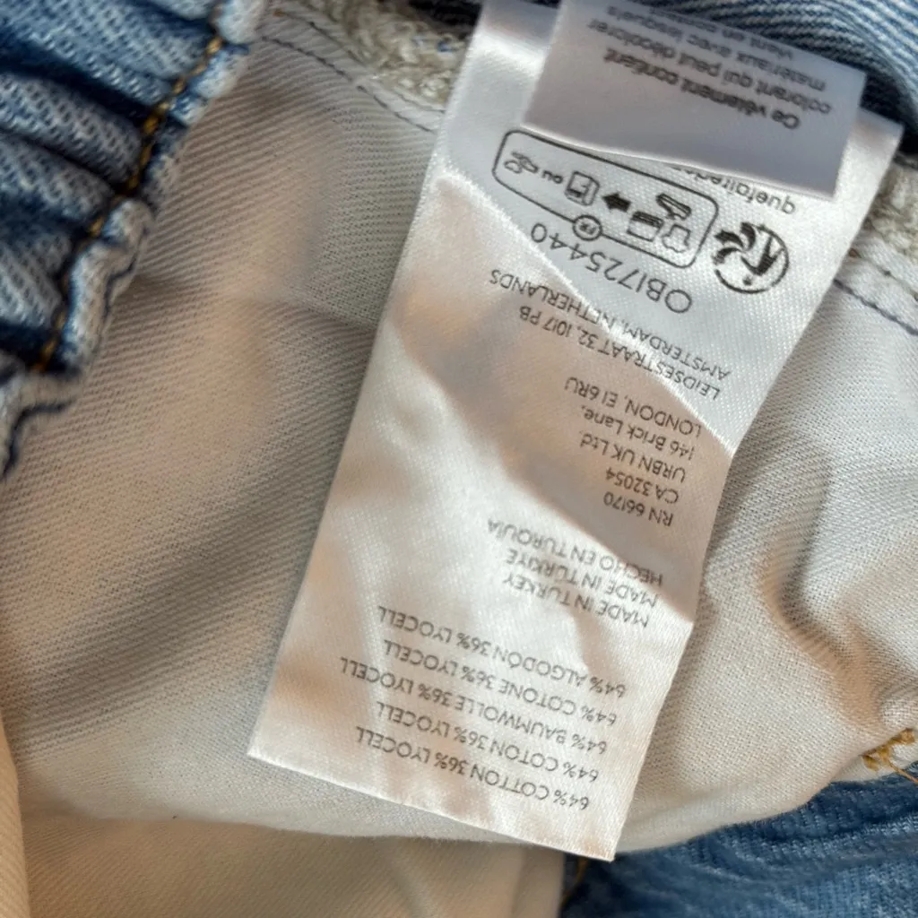 Anthropologie Pilcro Pleated Wide Leg Culotte Crop Denim Jeans | Light Wash | 29 - Image 6