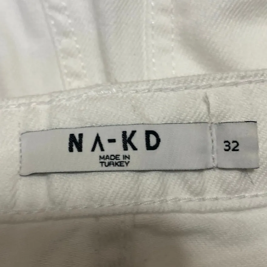 NA-KD Women's White High Waisted Relaxed Fit Straight Leg Denim Jeans Size 32 - Image 4