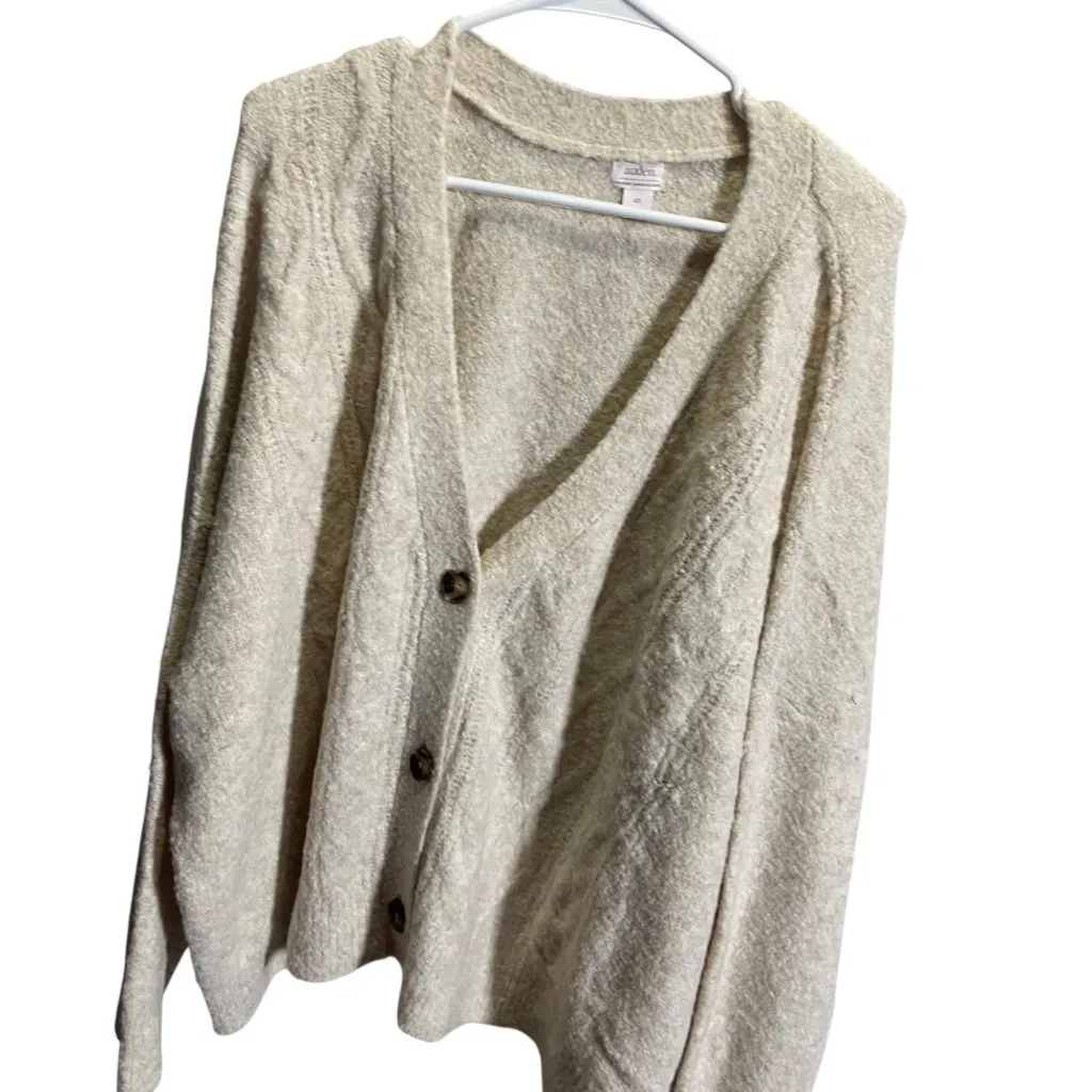 Auden Womens Beige Button - Image 2