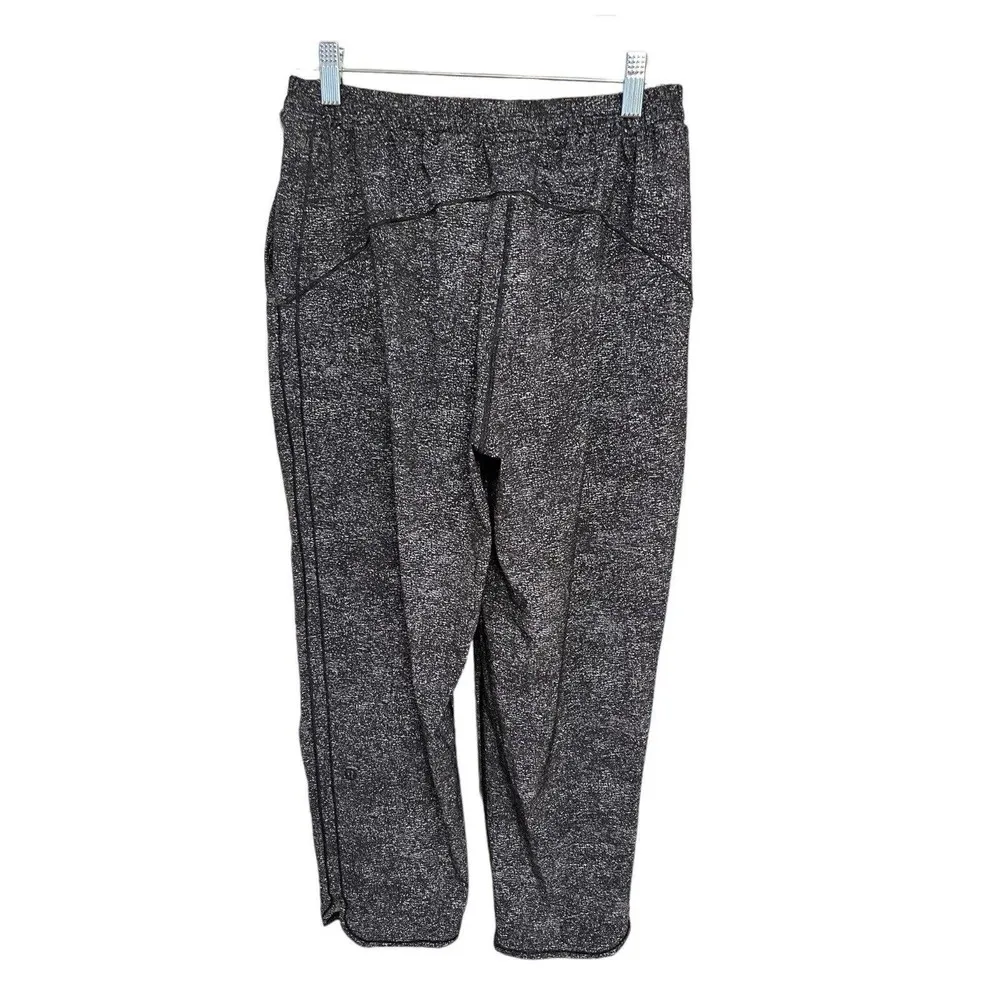 Lululemon Keep It Classic Crop Athletic Jogger Pull On Pants Women’s Sz 6 - Image 6