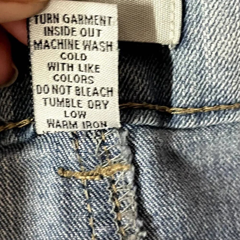 Charlotte Russe Refuge Light Wash Mid Rise Shorts Size 12 GUC - Image 9