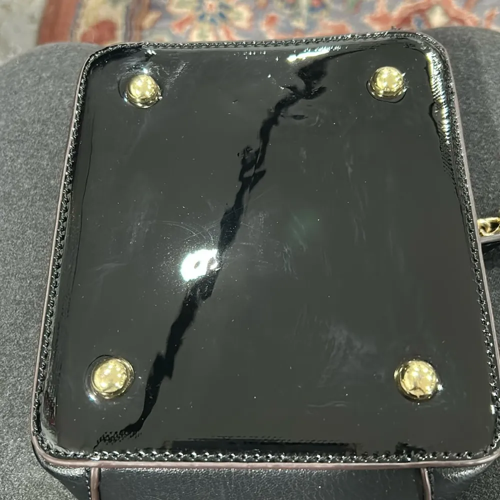 Black Crossbody Bag with Gold Chain and Decorative Patches - Image 5