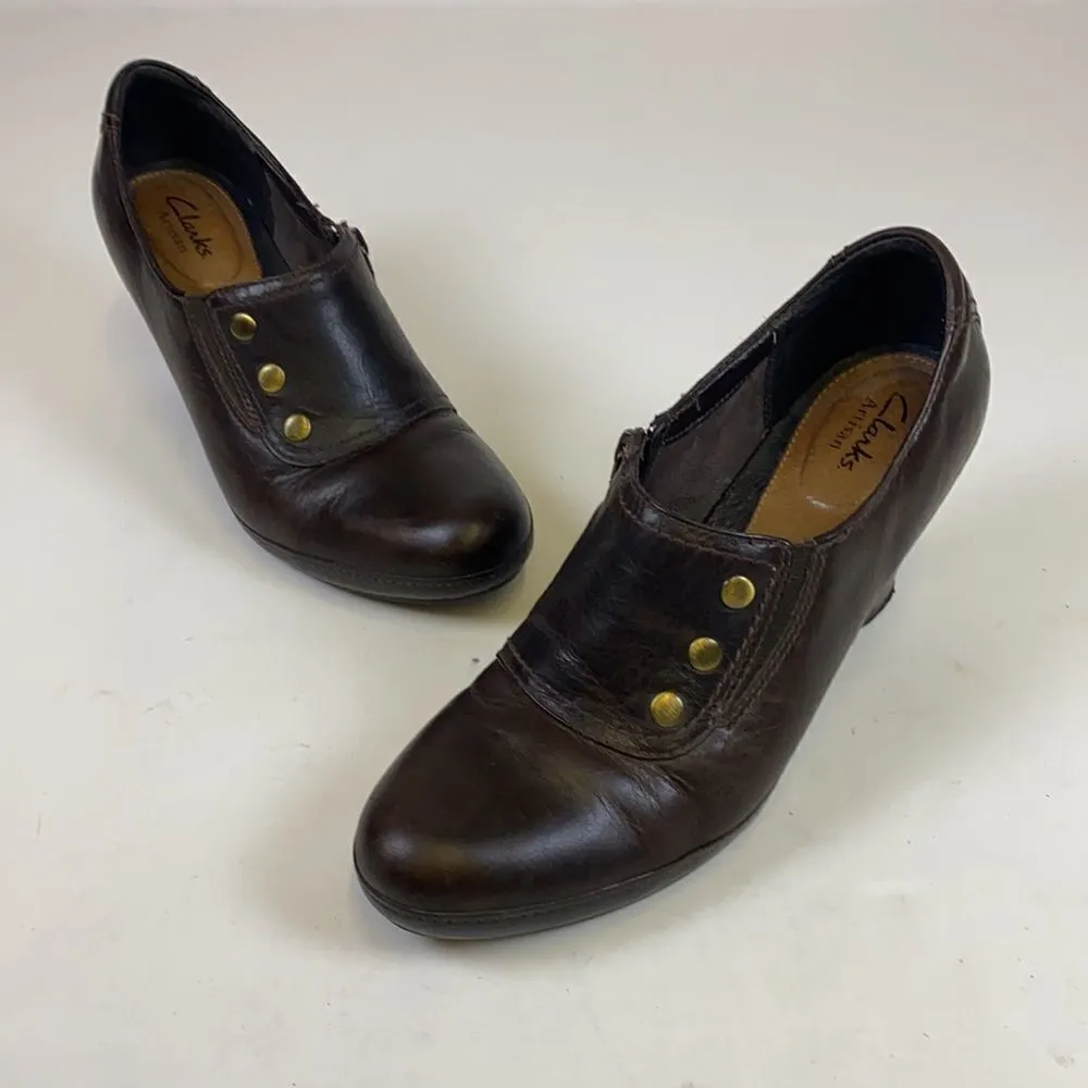 Clarks Artisan Brown Leather High Heel Clogs Size 8.5 A3 - Image 4