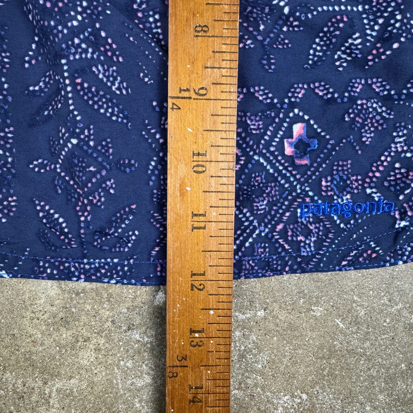 Patagonia‎ Wavefarer Swim Shorts Women’s Size 6 Blue Boho Print Boardshorts - Image 13