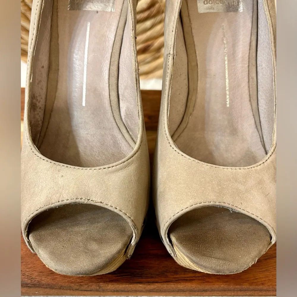 Dolce Vita Apple Studded Nude Modified Peep Toe Wedge Size 6.5 - Image 7
