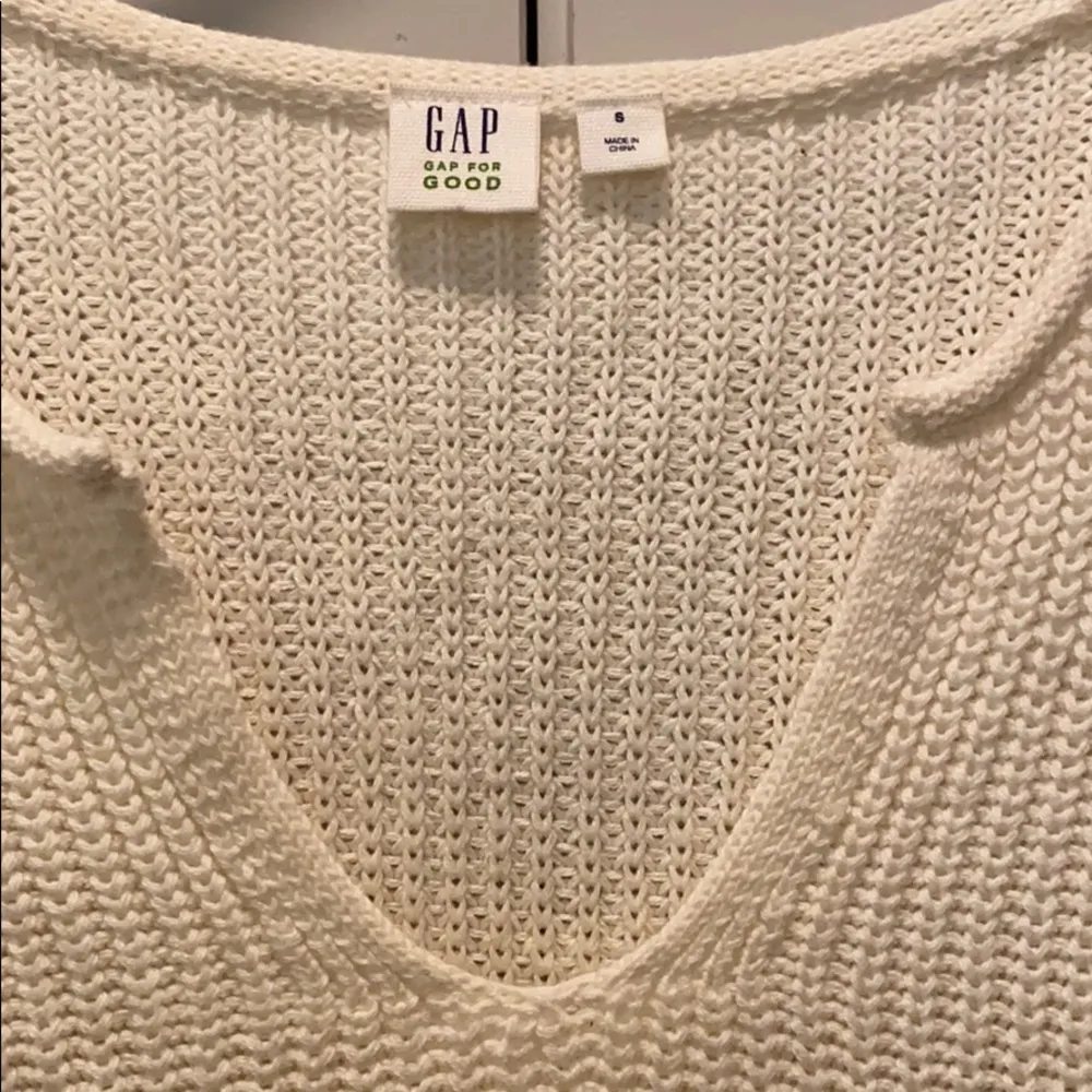GAP Cream Knit Sweater - Image 2
