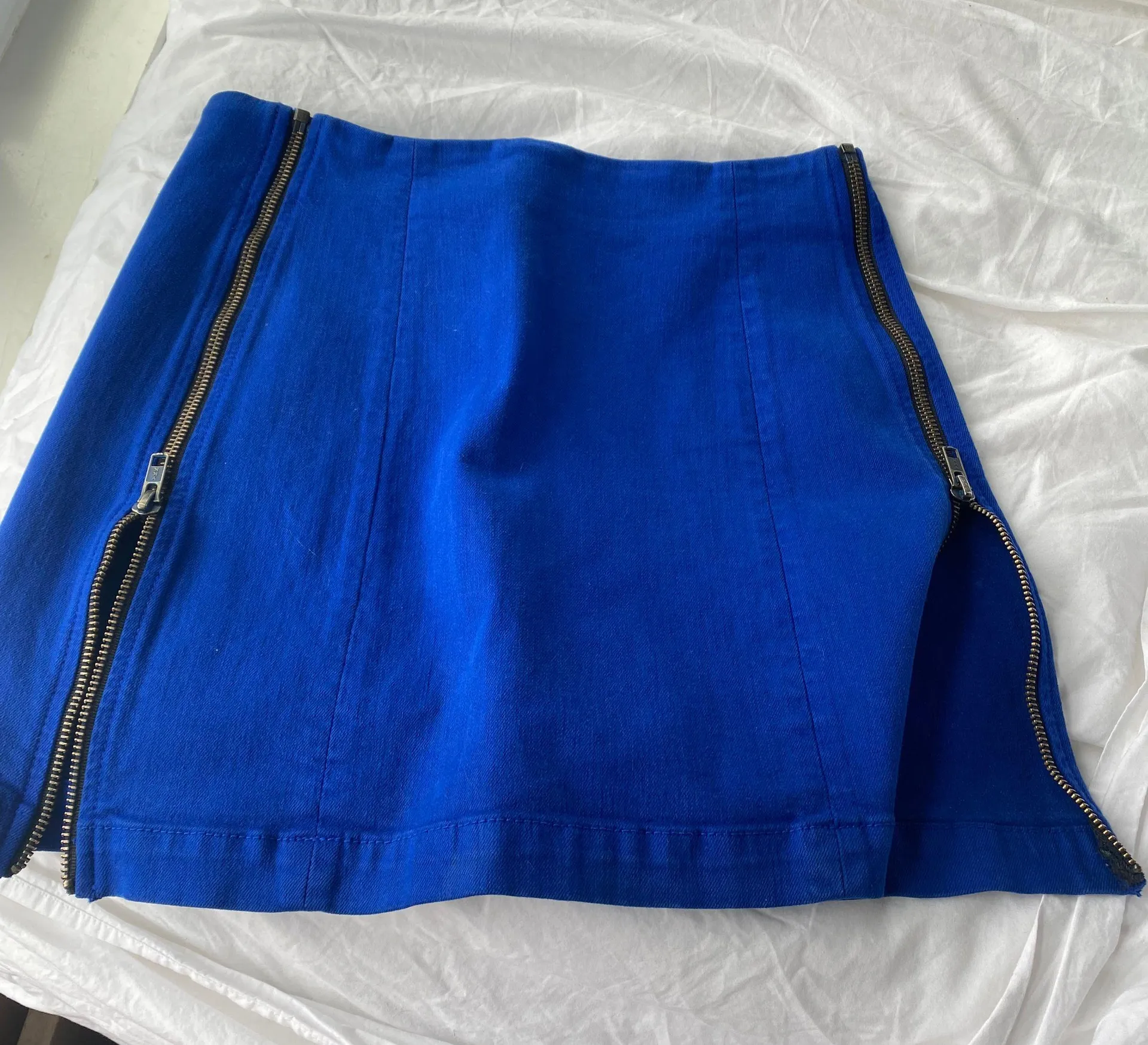 NEVER WORN  LF Jean Skirt - Image 4