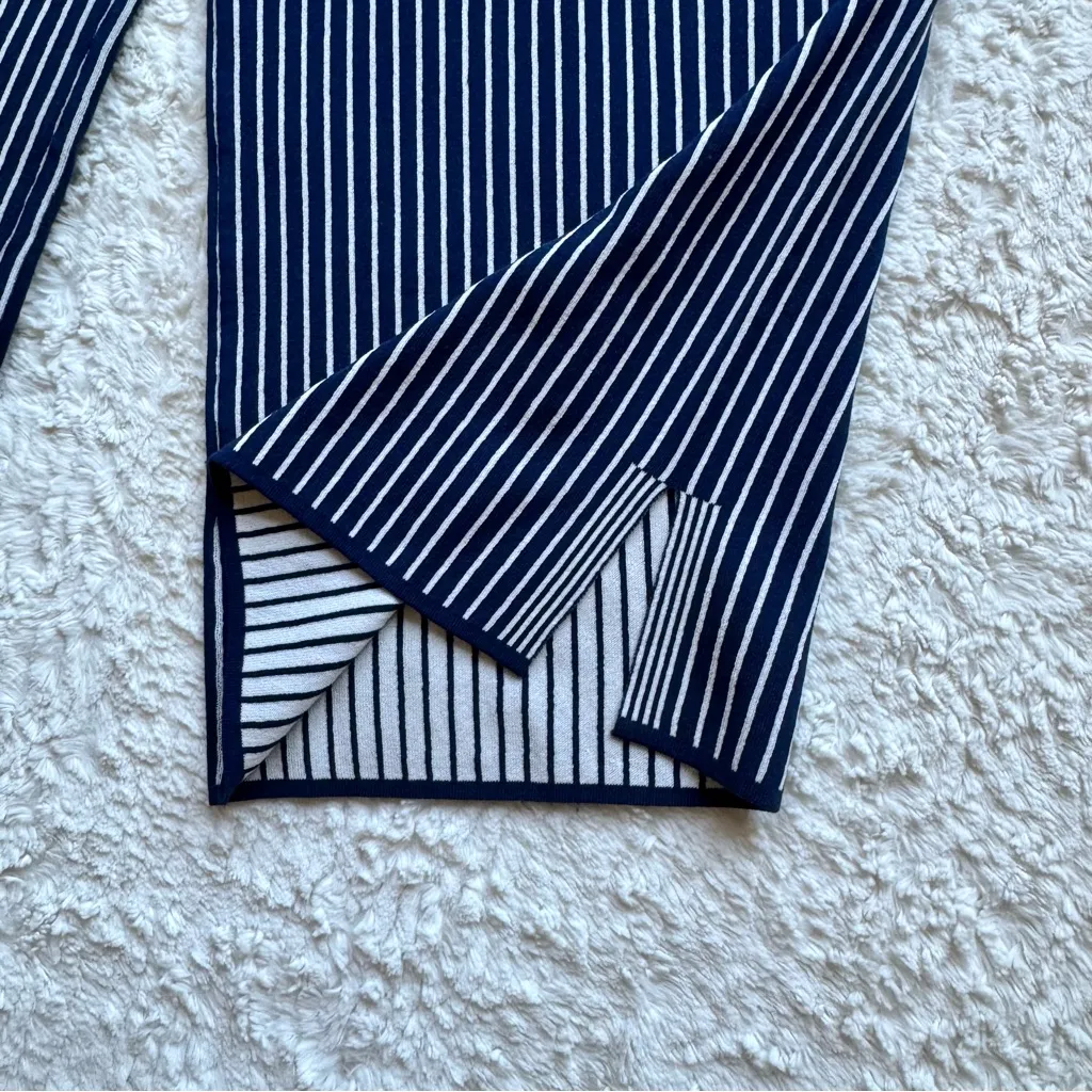 Chico’s Wide Leg Cropped Sweater Pants Sz 2 L 12 Navy Blue Striped Knit Capsule - Image 5