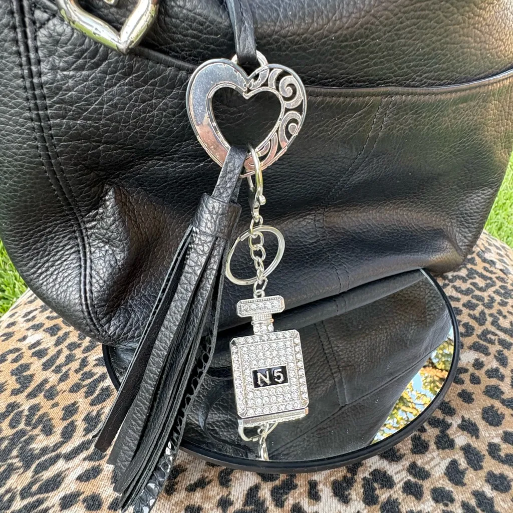 Brighton black leather shoulder / crossbody purse. Just GORGEOUS!! - Image 12