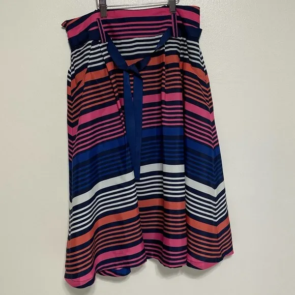 Old Navy  Multicolor Striped Skirt Size Medium - Image 19