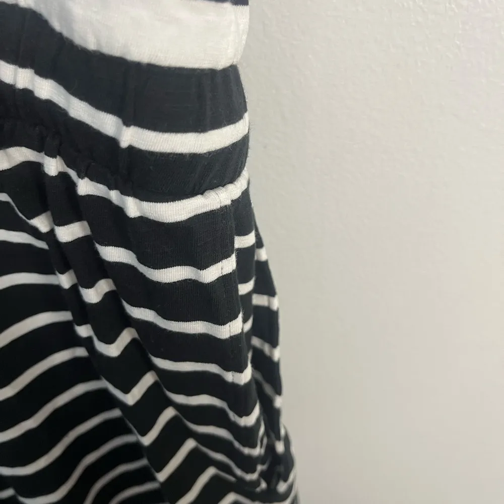 Vineyard Vines Black and White Striped Sleeveless Romper size large - Image 6